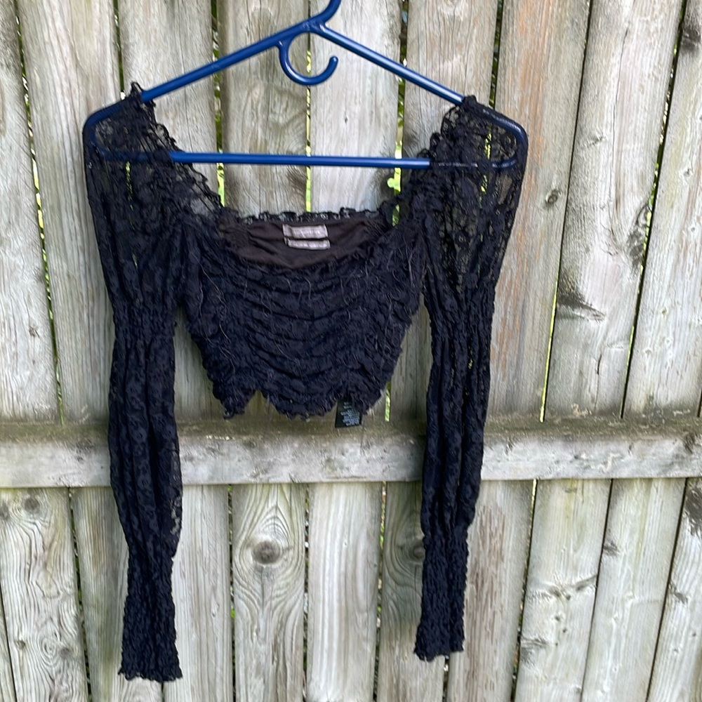 FREE w/purchase Urban Outfitters Puff Sleeve Lace Crop Top distressed Korina S